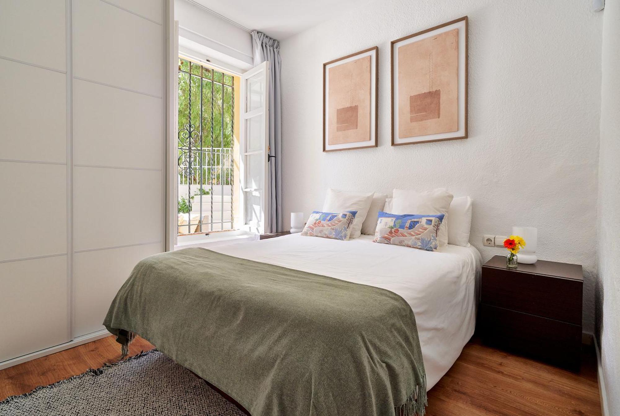 Villa Rosita Suites En Playa De La Malagueta Con Terraza Málaga Buitenkant foto